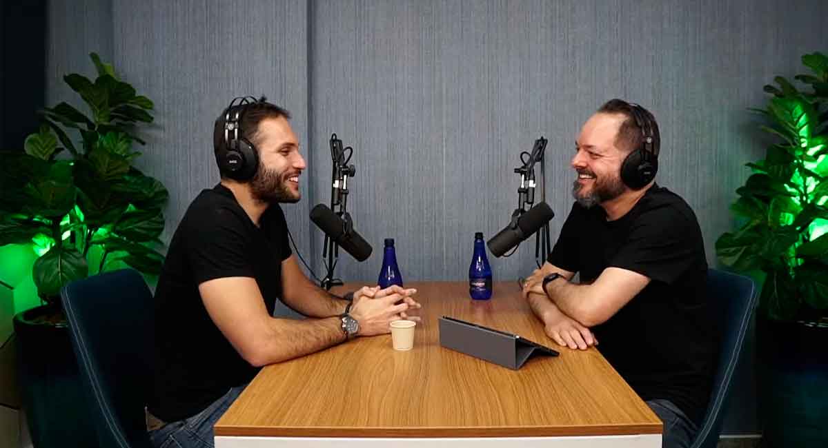 Conheça toda a jornada de Marcelo Távora desde o momento antes de começar sua carreira e pela paixão ao empreender no mercado digital.